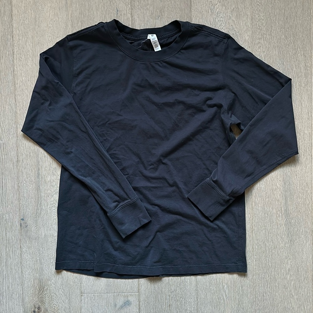 GUC all yours long sleeve cotton black size 4 lululemon